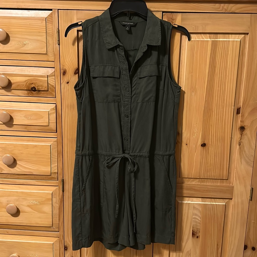 Banana Republic Romper Sz 4